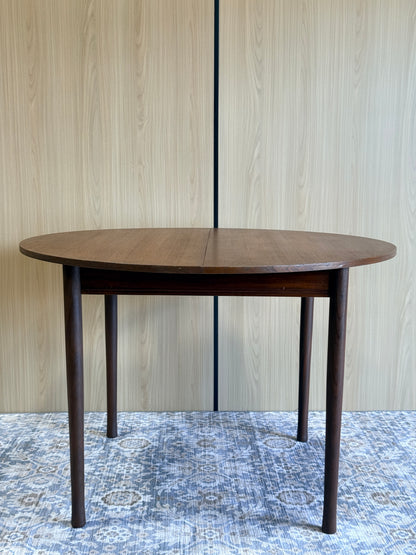 Vintage Round Teak Dining Table with 1 Leaf
