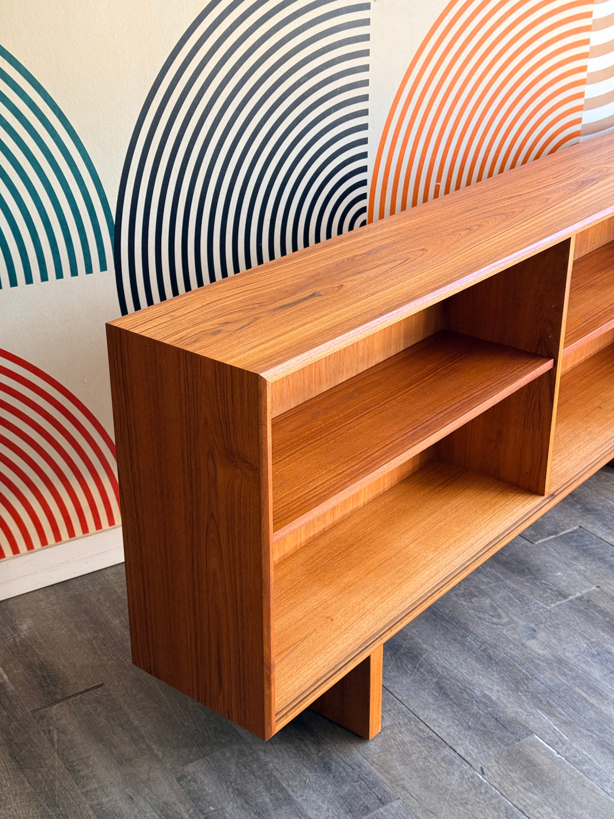 Vintage Teak Bookcase/Display Cabinet
