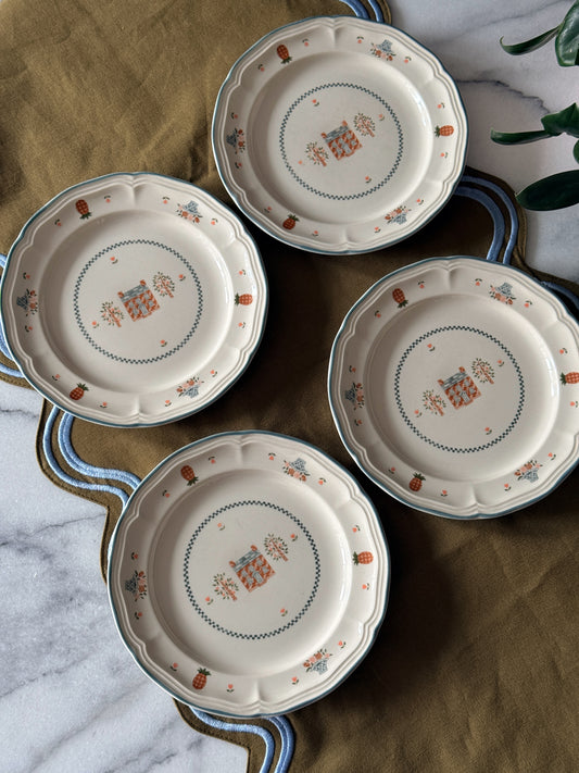 Set of 4 Vintage Cottage Stoneware Plates 7.5”