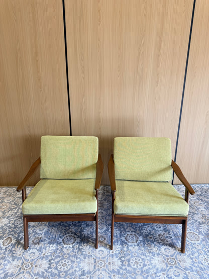 Vintage Midcentury Modern Walnut Lounge Chair