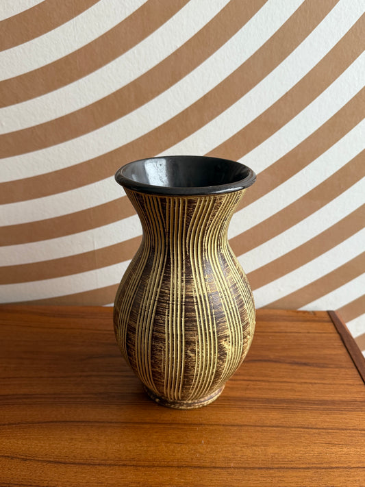 Vintage West German 216-25 Vase
