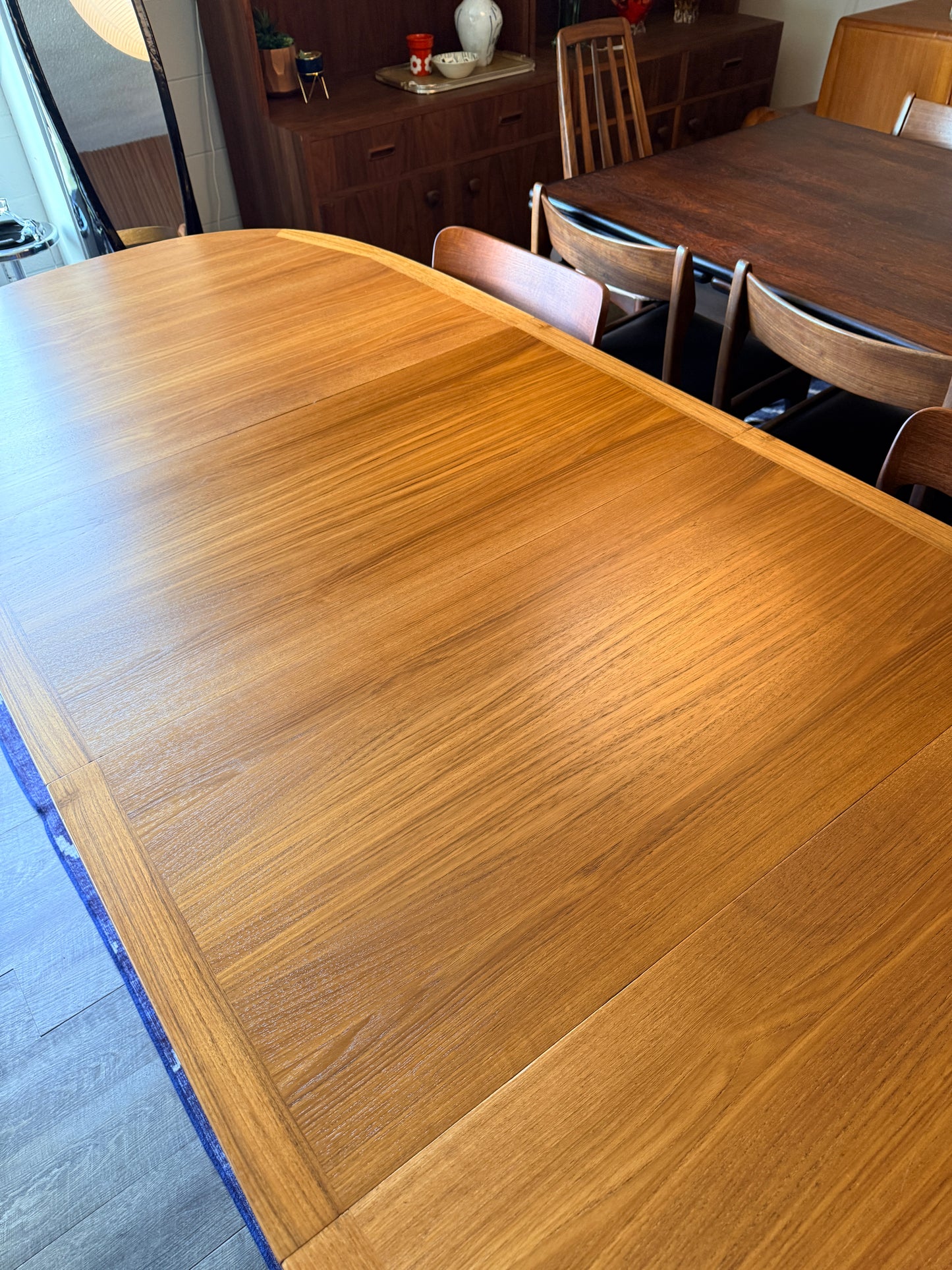 Extendable Teak Dining Table with 2 Leaves