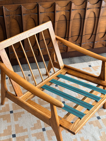 Vintage Mid Century Modern Lounge Chair