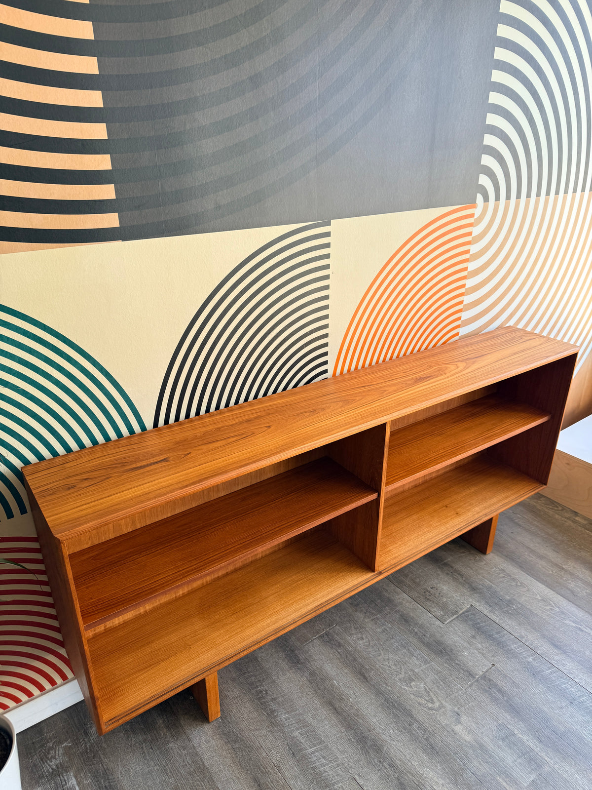 Vintage Teak Bookcase/Display Cabinet