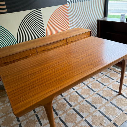 Danish Expanding Teak Dining Table by Faarup Mobelfabrik