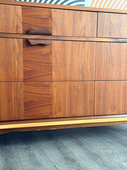 Vintage Mid-Century Walnut 6 Drawer  Dresser