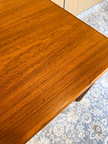 Vejle Stole Dining Table