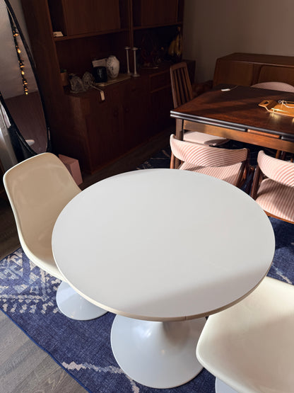 Vintage Midcentury Modern Tulip Table Set