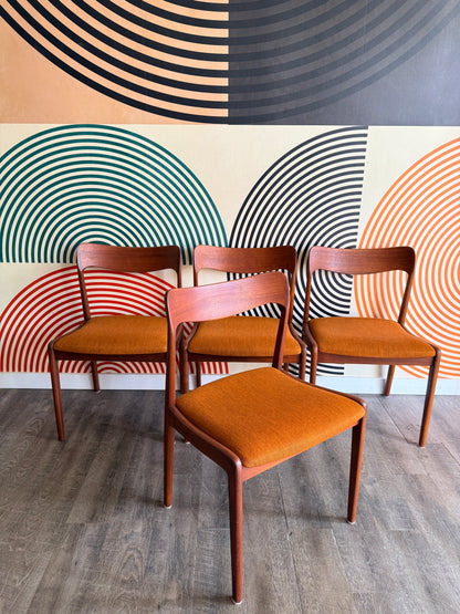 Set of 4 Teak Dining Chairs