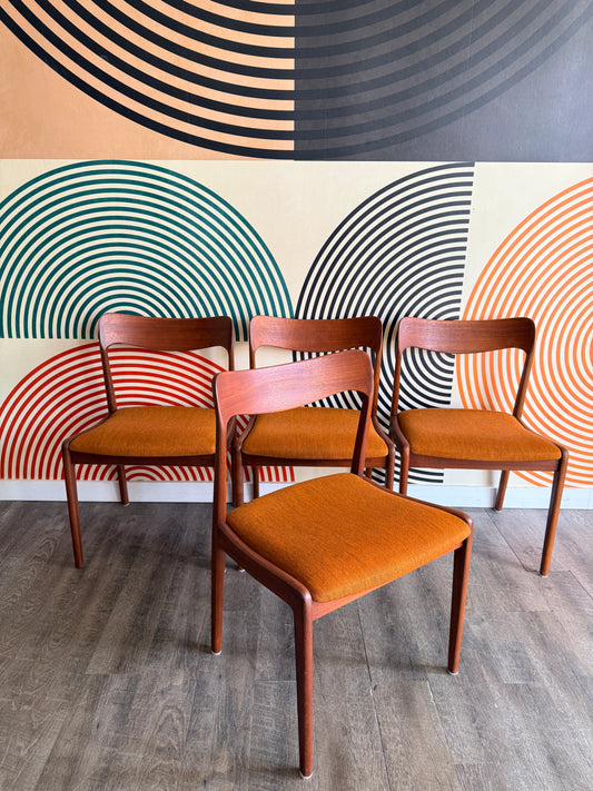 Set of 4 Teak Dining Chairs