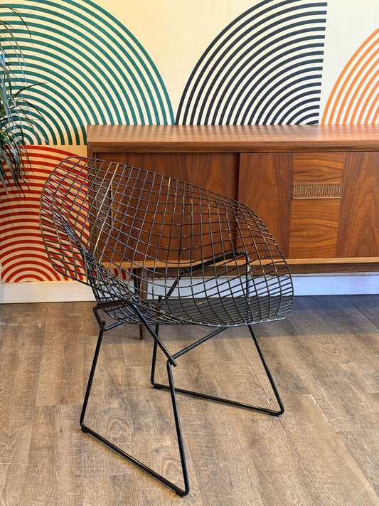 Bertoia Diamond Chair by Harry Bertoia
