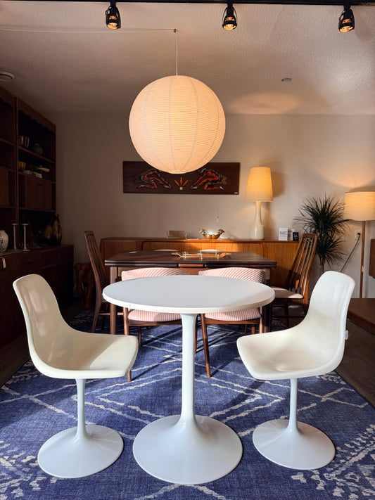 Vintage Midcentury Modern Tulip Table Set