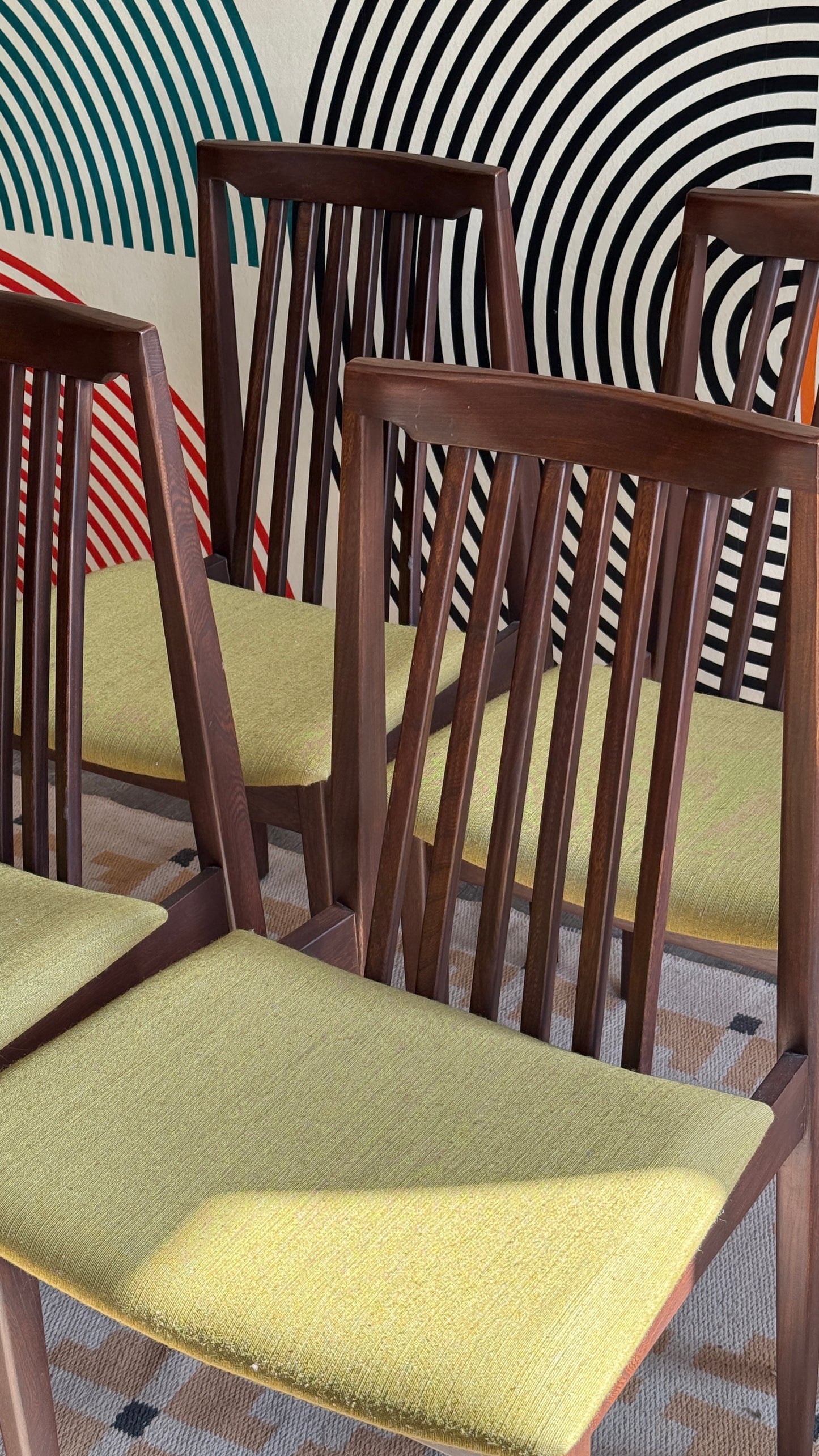 Set of 4 Vintage Honderich Chairs