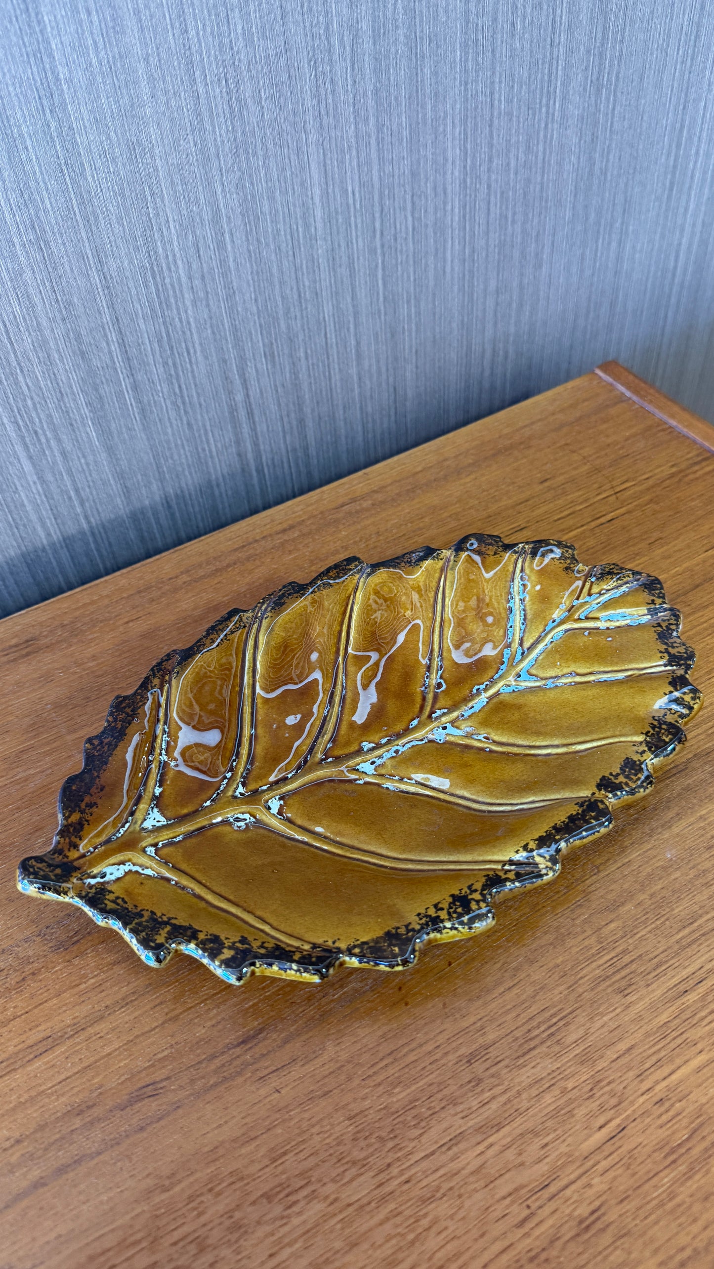 Atico Leaf Plate