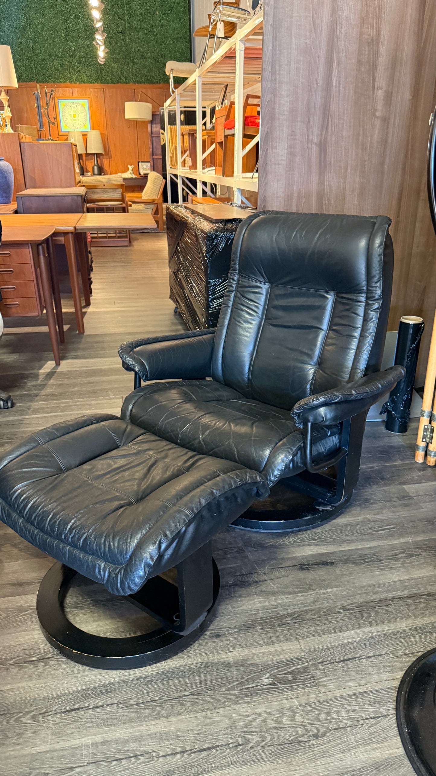 Chair Worx Vintage Chair and Ottoman