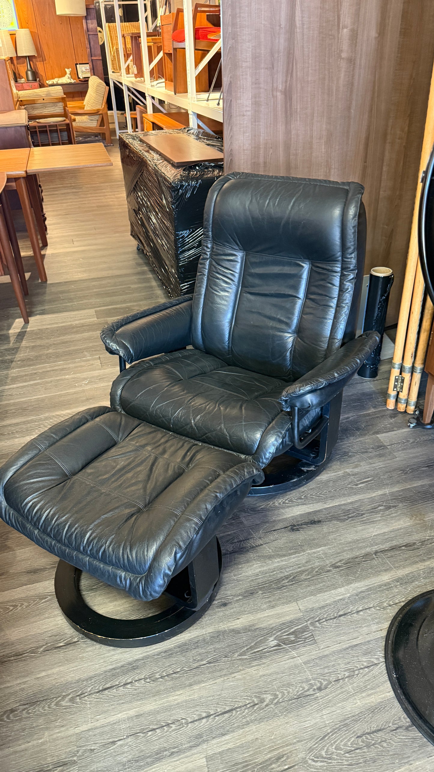Chair Worx Vintage Chair and Ottoman