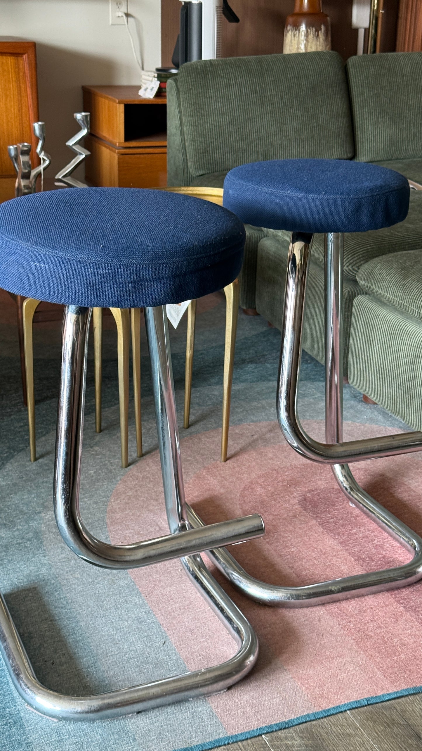 Vintage Chrome Cantilever Bar Stools – Pair