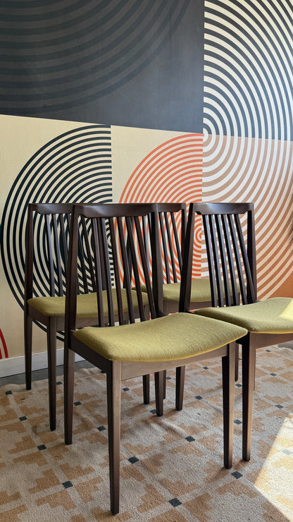 Set of 4 Vintage Honderich Chairs