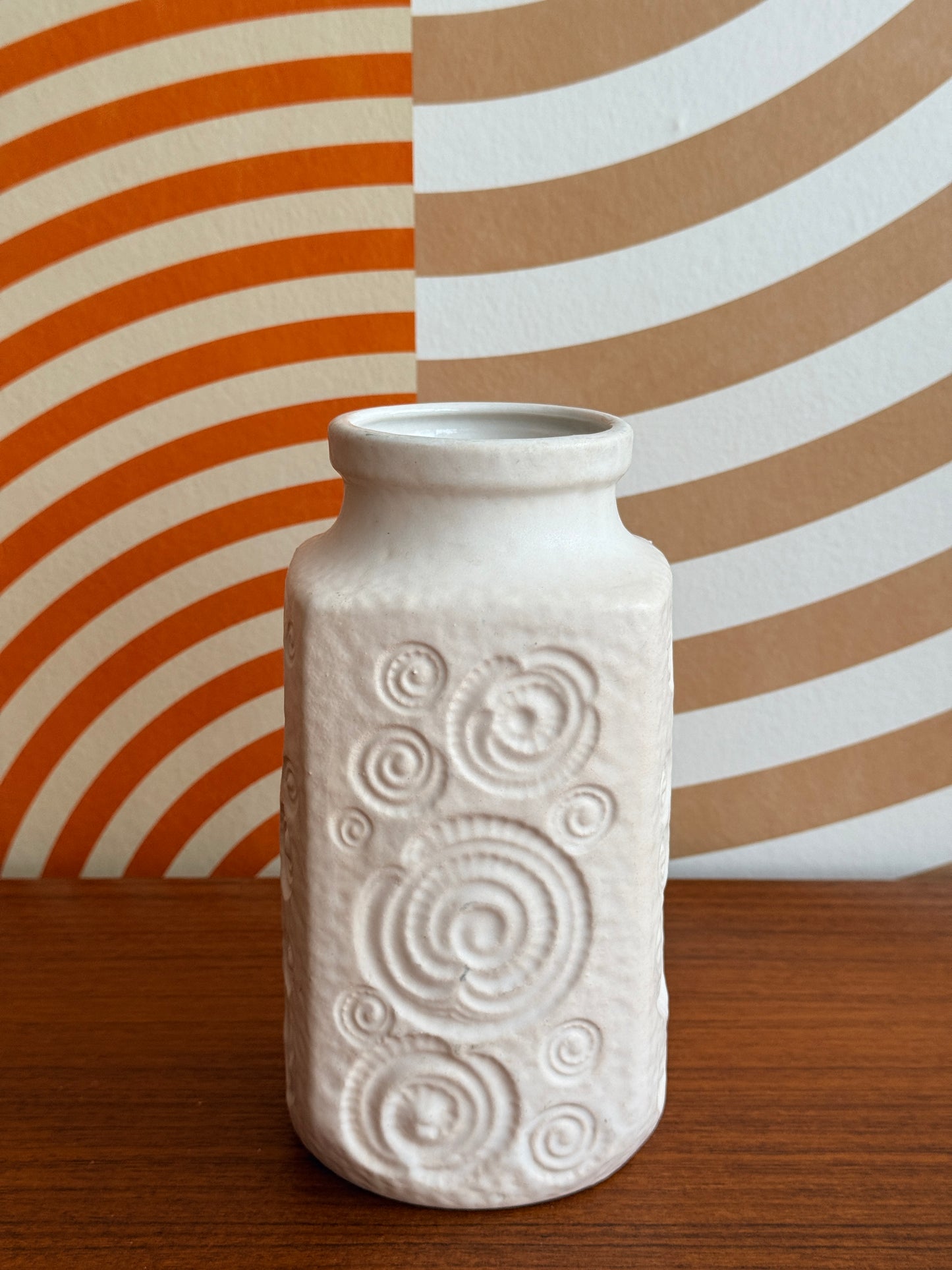 Vintage W. German Scheurich Jura Vase 282-20