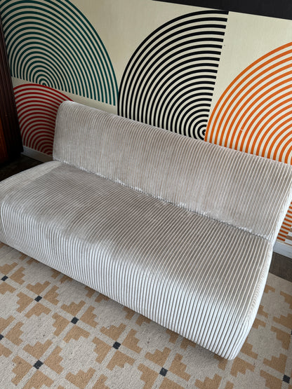 DD Studios - Studio Lounge Loveseat