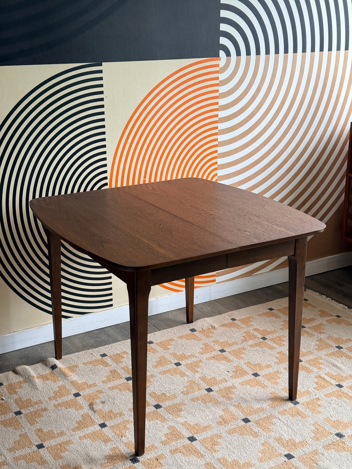 Vintage Walnut Dining Table with 2 Leaves