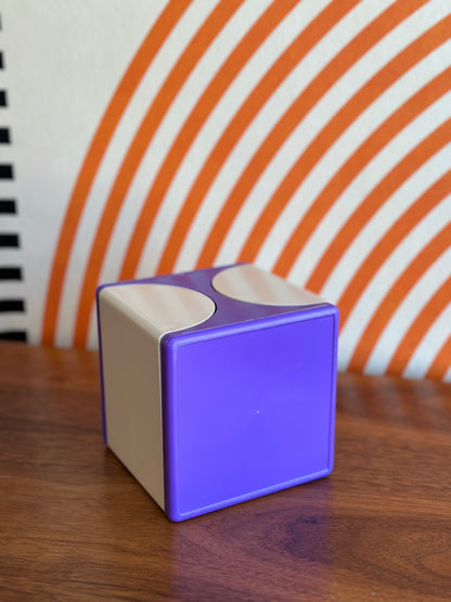 Vintage 1970s Plastic Cube Make-up Case