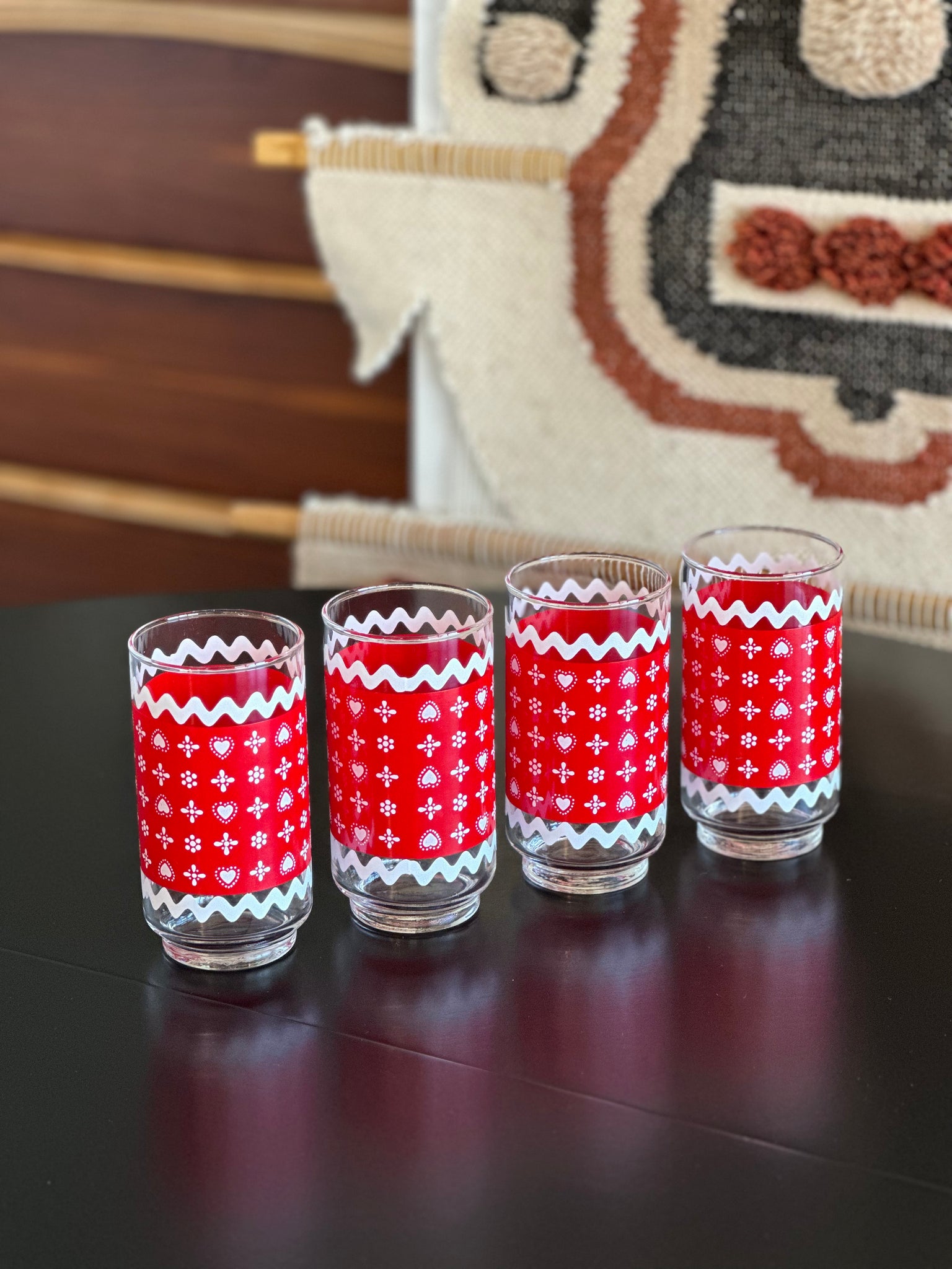 Set of 4 Vintage Red and White Libbey Glasses